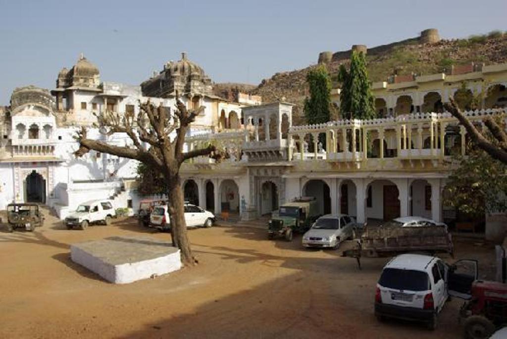 Bassi Fort Palace Chittorgarh Exterior photo